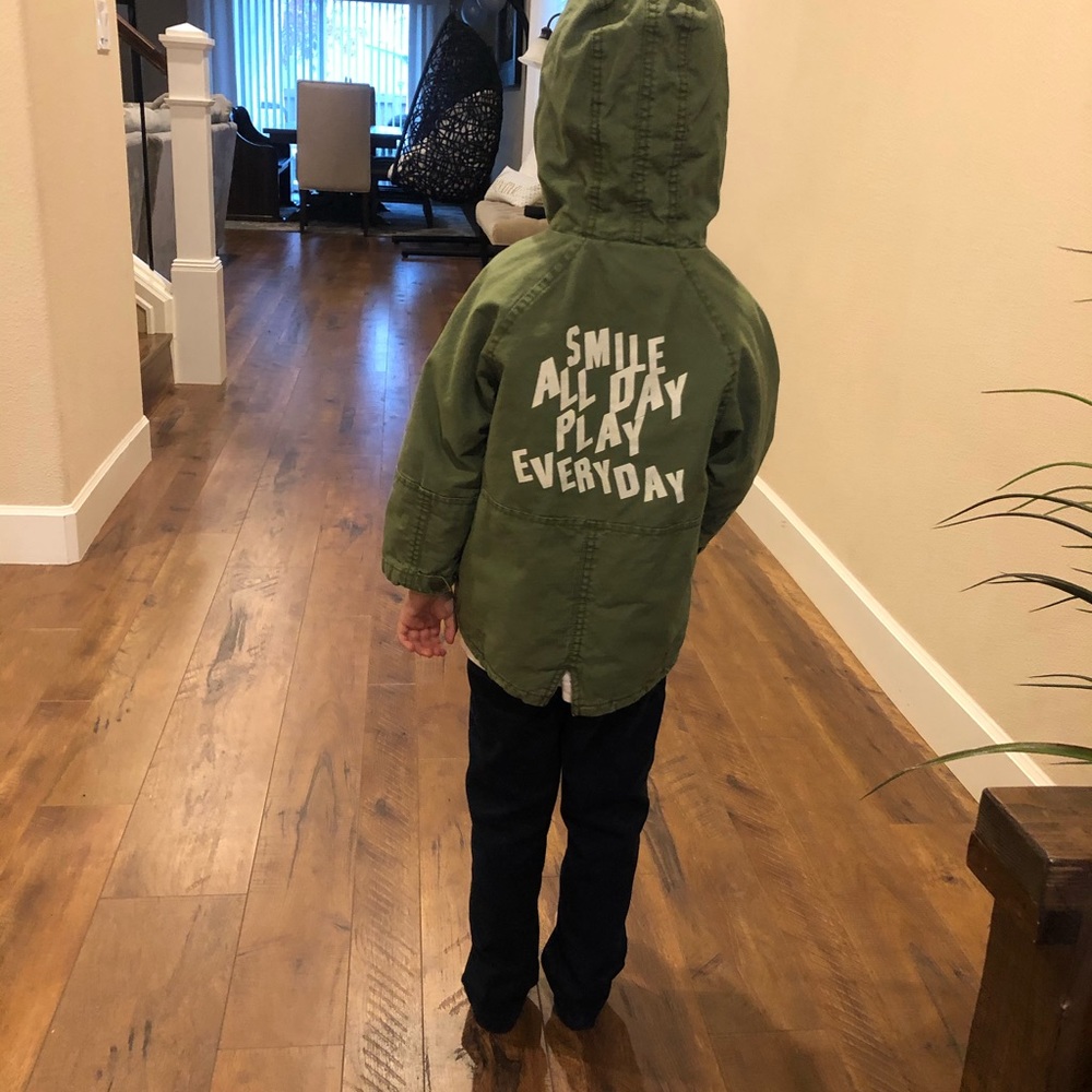 Zara hooded camouflage jacket Size 3/4 T